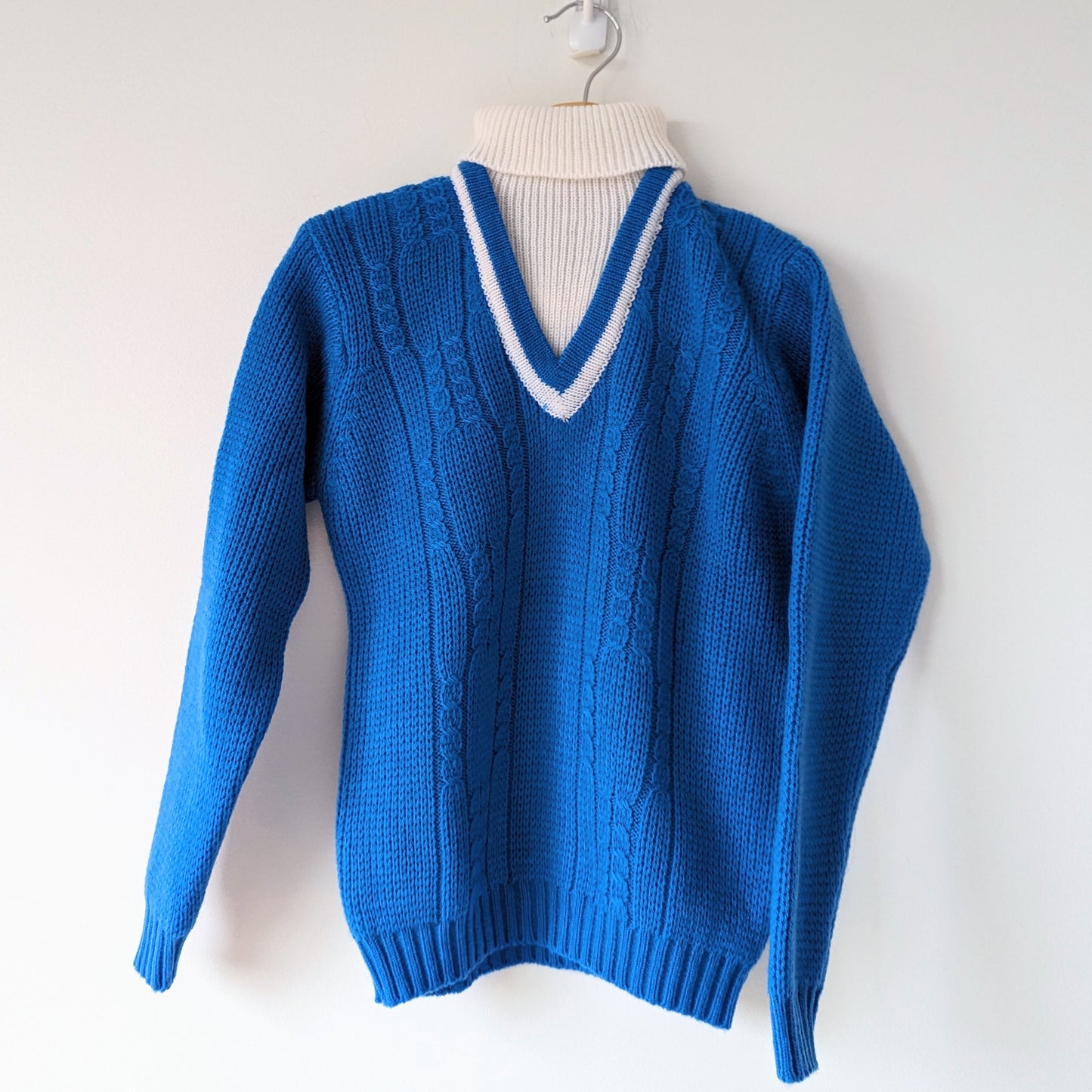 Vintage Turtleneck Knit Sweater • 6T